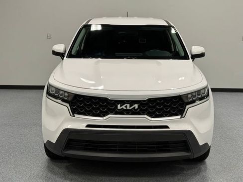 Used 2022 Kia Sorento LX FWD image 4
