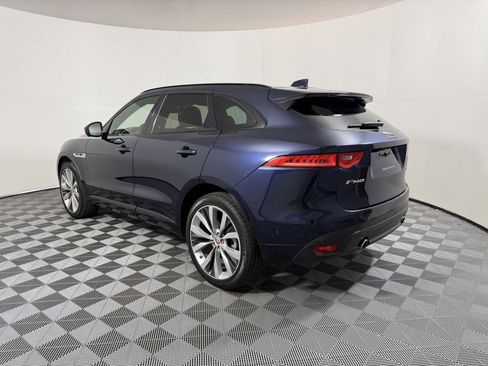 Used 2017 Jaguar F-PACE R-Sport image 3