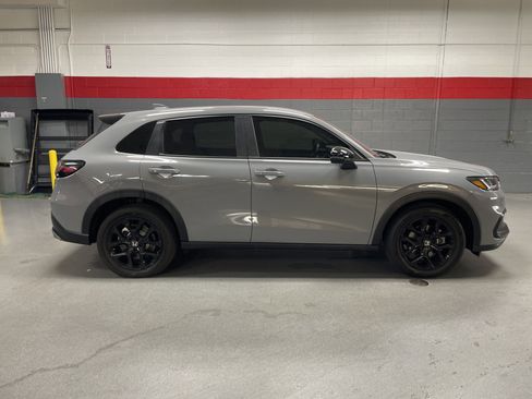 Used 2025 Honda HR-V Sport image 7