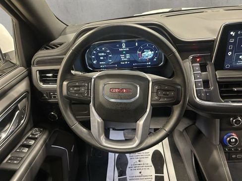 Used 2024 GMC Yukon SLT w/ SLT Luxury Package AWD/4WD image 14