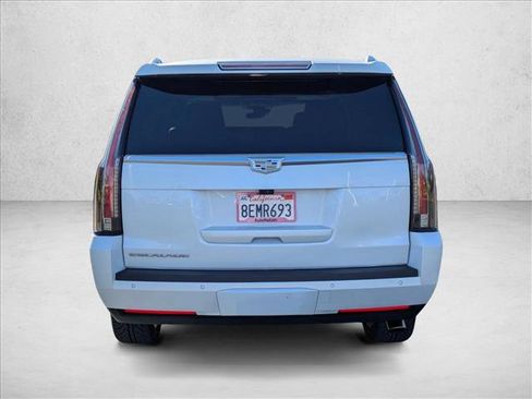 Used 2018 Cadillac Escalade ESV Premium Luxury image 7
