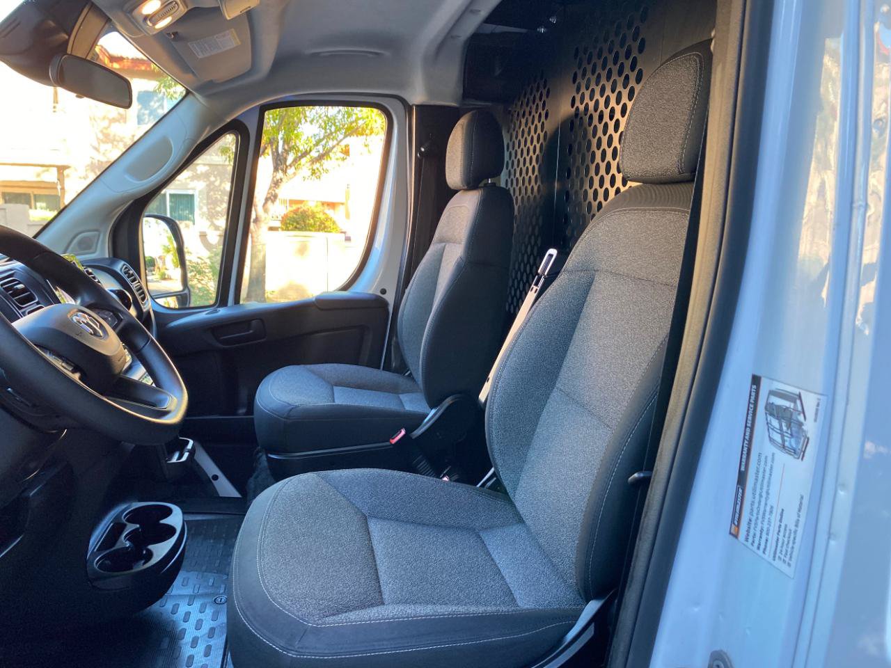 Used 2025 RAM ProMaster 2500 w/ U-Haul Equipment Group FWD image 27