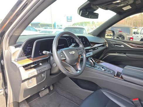 Used 2023 Cadillac Escalade ESV Luxury image 23