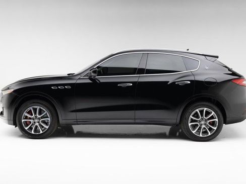 Used 2017 Maserati Levante S image 13