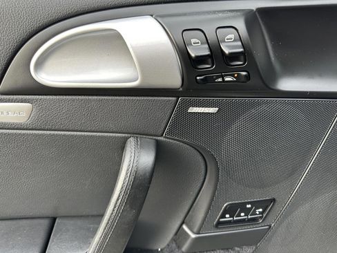Used 2011 Porsche 911 Cabriolet image 36