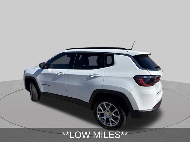 Used 2023 Jeep Compass Latitude AWD/4WD image 6
