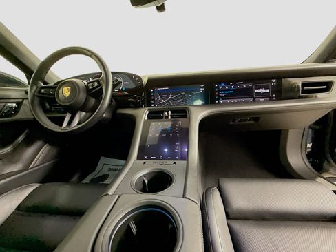 Used 2020 Porsche Taycan 4S w/ Premium Package image 35