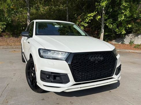Used 2017 Audi Q7 3.0T Prestige AWD/4WD image 2