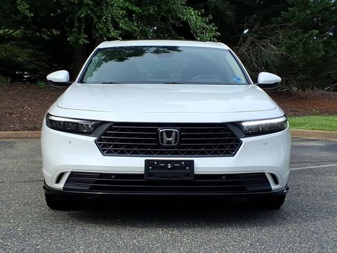 Used 2023 Honda Accord EX-L image 3