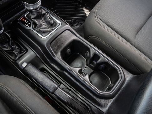 Used 2021 Jeep Wrangler Unlimited Sport AWD/4WD image 27