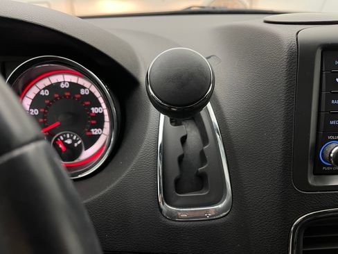 Used 2016 Dodge Grand Caravan SE FWD image 36