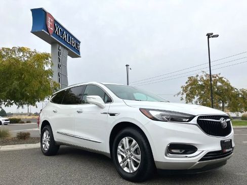 Used 2020 Buick Enclave Essence image 2