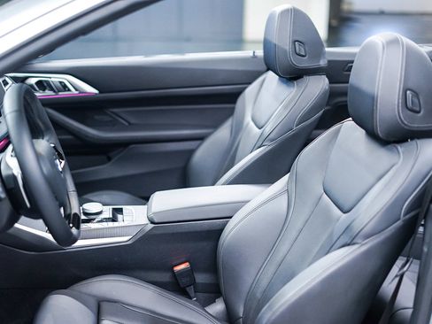 Used 2025 BMW 430i 430i w/ Convenience Package image 22