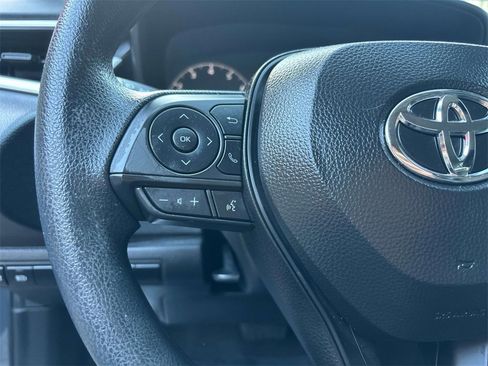 Used 2025 Toyota Corolla LE image 20