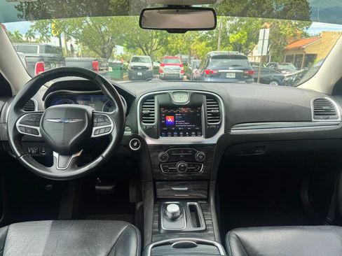 Used 2018 Chrysler 300 Touring w/ Sport Appearance Package RWD image 15