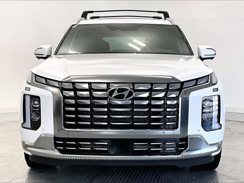 Used 2023 Hyundai Palisade Calligraphy w/ Cargo Package AWD/4WD image 3