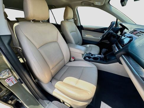 Used 2017 Subaru Outback 2.5i Limited AWD/4WD image 36