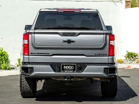 Used 2021 Chevrolet Silverado 1500 Custom w/ LPO, Blackout Package AWD/4WD image 8