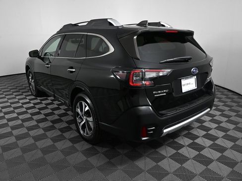 Used 2022 Subaru Outback Touring AWD/4WD image 4