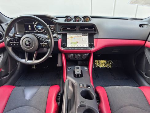 Used 2025 Nissan Z Performance w/ Floor Mat Package RWD image 12