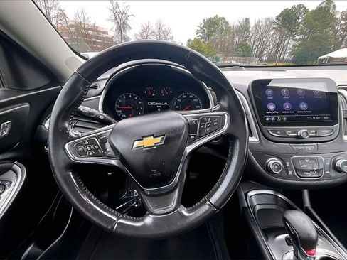 Certified 2021 Chevrolet Malibu RS image 9