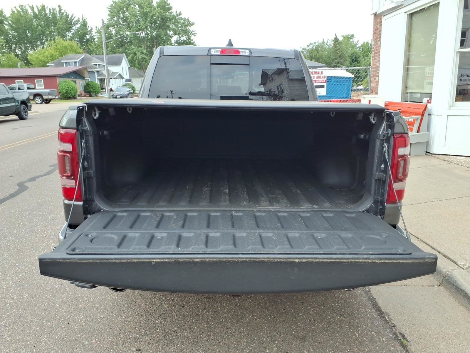 Used 2019 RAM 1500 Laramie AWD/4WD image 20