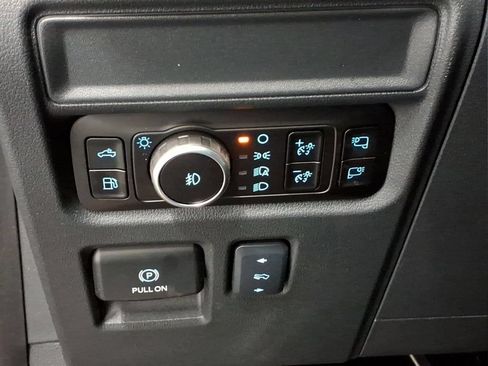 Used 2025 Ford F150 Platinum w/ Equipment Group 702A High AWD/4WD image 17