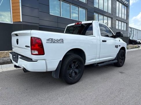 Used 2022 RAM 1500 Express w/ Express Value Package AWD/4WD image 3