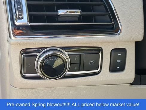 Used 2020 Lincoln Navigator Reserve RWD image 27