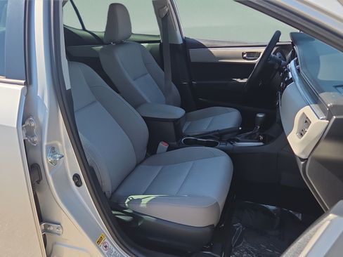 Used 2016 Toyota Corolla LE FWD image 17