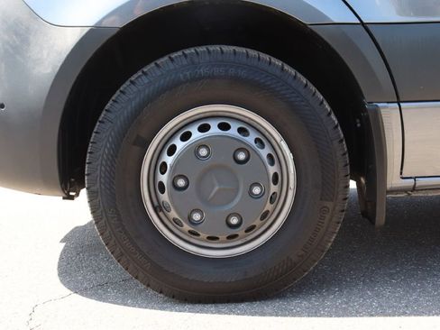 Used 2022 Mercedes-Benz Sprinter 4500 w/ Parking Package image 39