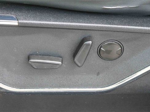 Used 2022 Ford F150 Lariat w/ Equipment Group 501A Mid image 27