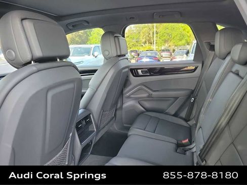 Used 2021 Porsche Cayenne image 20