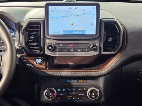 Used 2024 Ford Bronco Sport Outer Banks w/ Tech Package AWD/4WD image 16