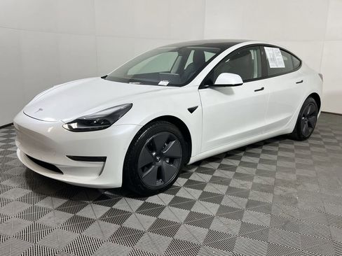 Used 2022 Tesla Model 3 Long Range image 4