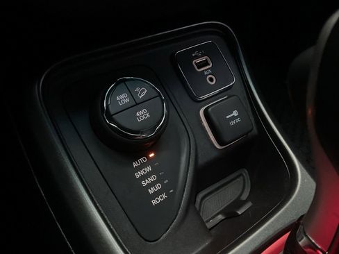 Used 2019 Jeep Compass Trailhawk AWD/4WD image 22