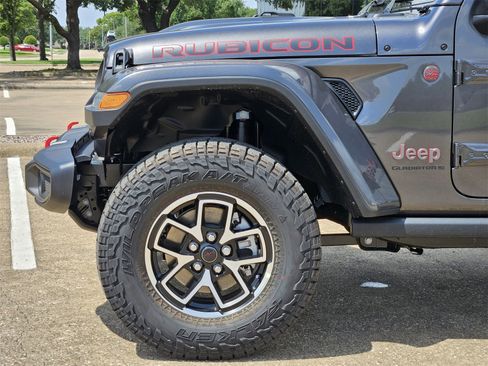 New 2025 Jeep Gladiator Rubicon w/ Convenience Group image 9