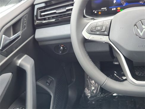 New 2026 Volkswagen Jetta SE image 27