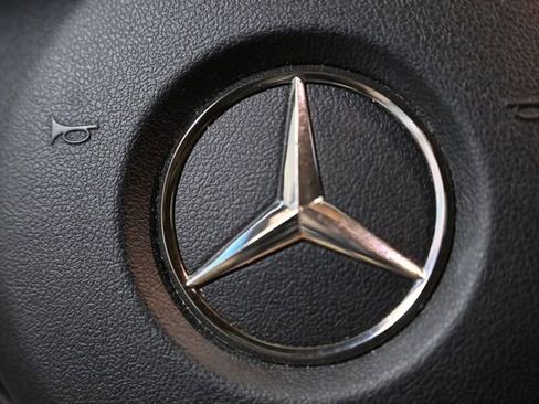 Used 2018 Mercedes-Benz GLC 300 4MATIC image 37