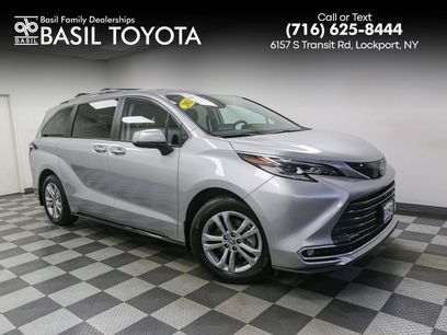 Used 2023 Toyota Sienna Platinum