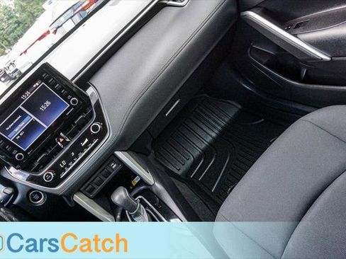 Used 2022 Toyota Corolla Cross LE image 25