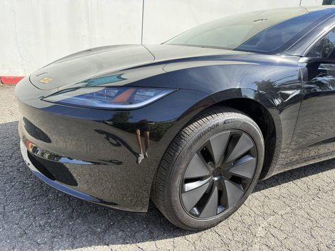 Used 2025 Tesla Model 3 Long Range RWD image 17