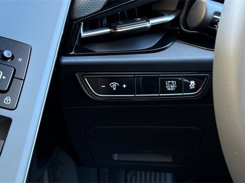 New 2025 Kia Niro EX image 33