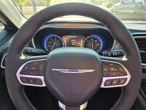 New 2026 Chrysler Pacifica Select image 27