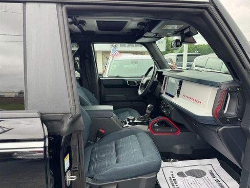 Used 2025 Ford Bronco Heritage Edition AWD/4WD image 18