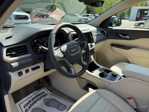 Certified 2023 GMC Acadia Denali w/ Denali Ultimate Package AWD/4WD image 13