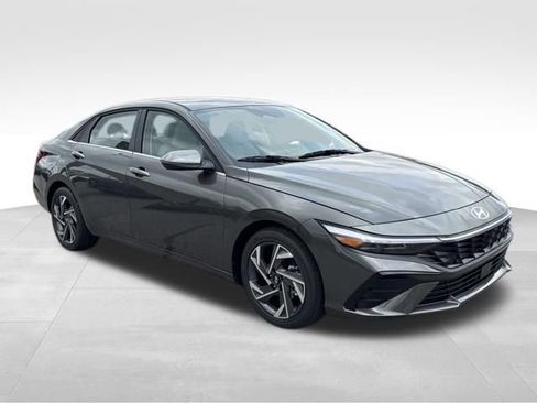 New 2026 Hyundai Elantra Limited FWD image 7