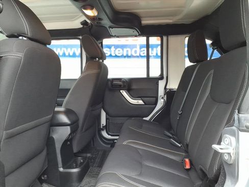 Used 2015 Jeep Wrangler Unlimited Sahara w/ Dual Top Group image 10