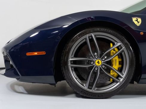 Used 2017 Ferrari 488 GTB RWD image 13