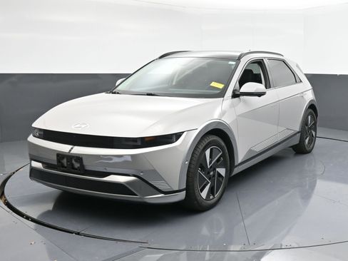 Used 2025 Hyundai Ioniq 5 Limited image 4